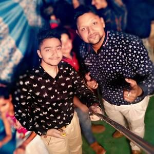 Meet your Posher, Dinesh